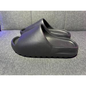 Adidas Black Yeezy Slides SIZE:11 NEVER WORN